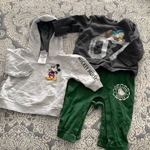 Disney theme onesie &  hoodie 2p set  9-12 months
